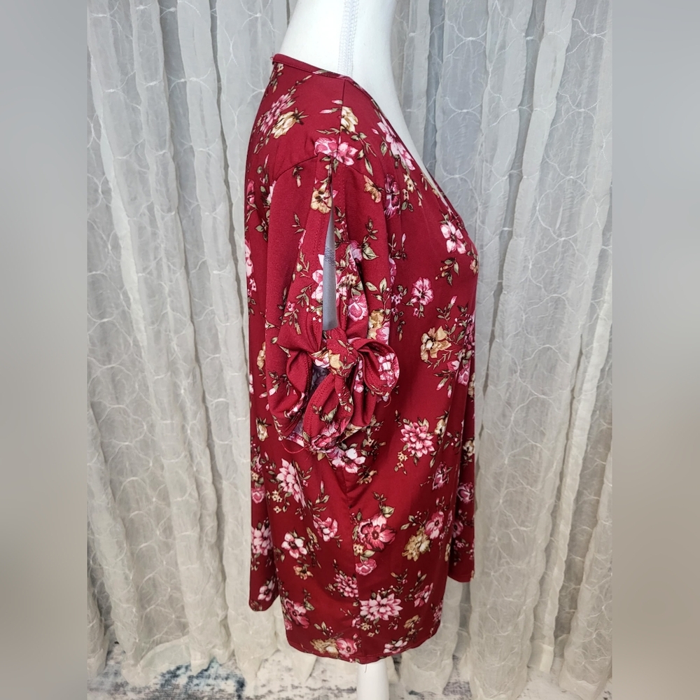 Acting Pro Burgundy Floral V-Neck Tie Sleeve Blouse - Picture 2 of 7